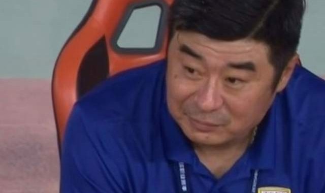 下一个高洪波？中国教练集体爆发：韩鹏6球大胜前巴萨主帅！